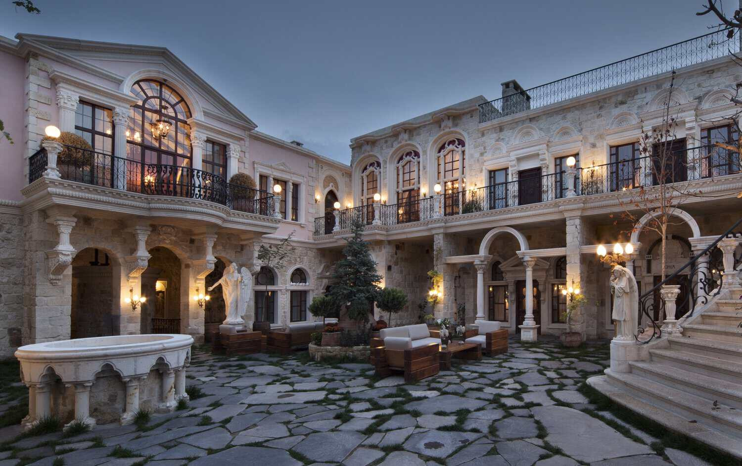 Patio interior del hotel boutique en Capadocia Sacred House 